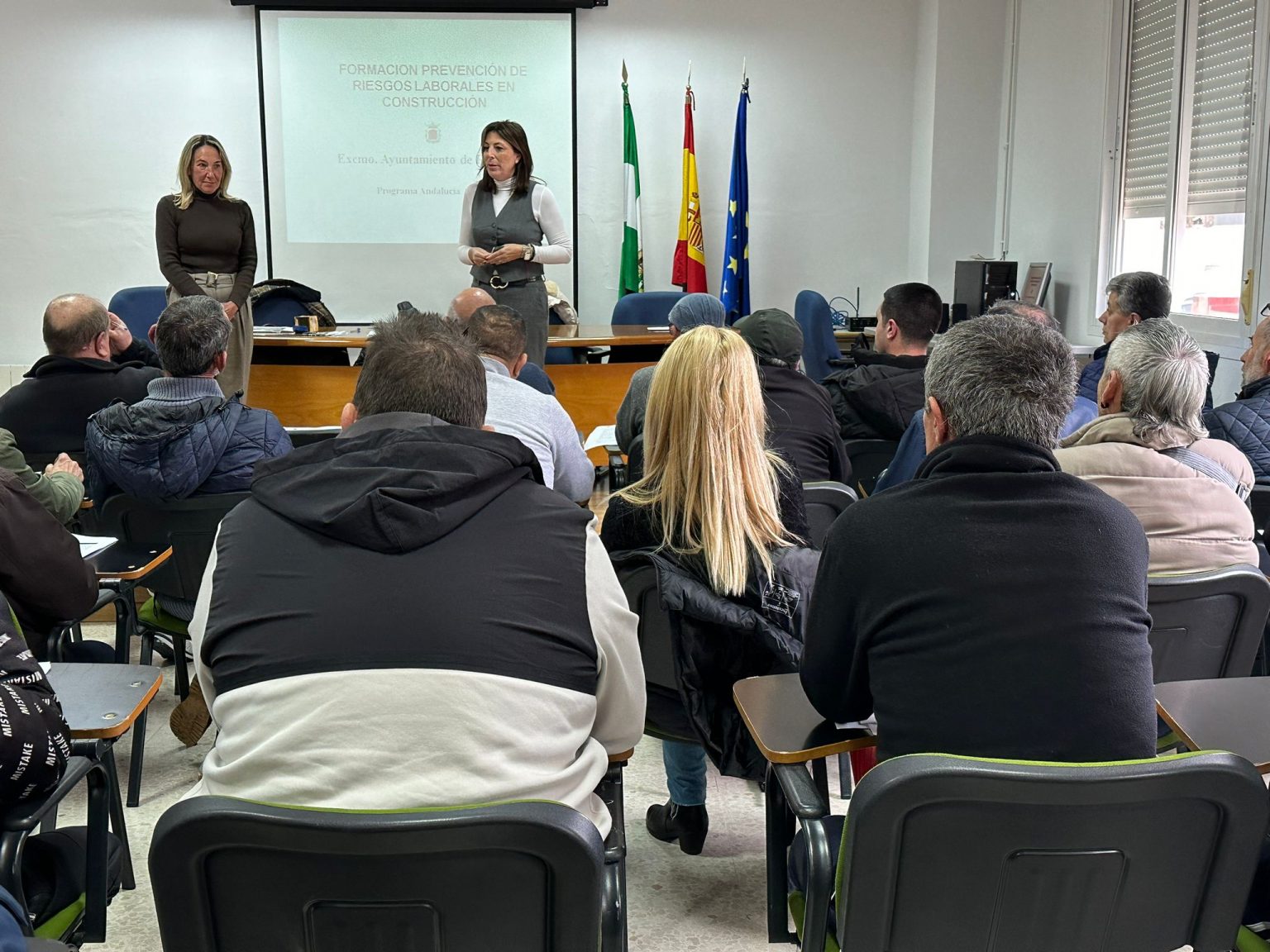El Ayuntamiento y la Junta ponen en marcha un plan de empleo que ...